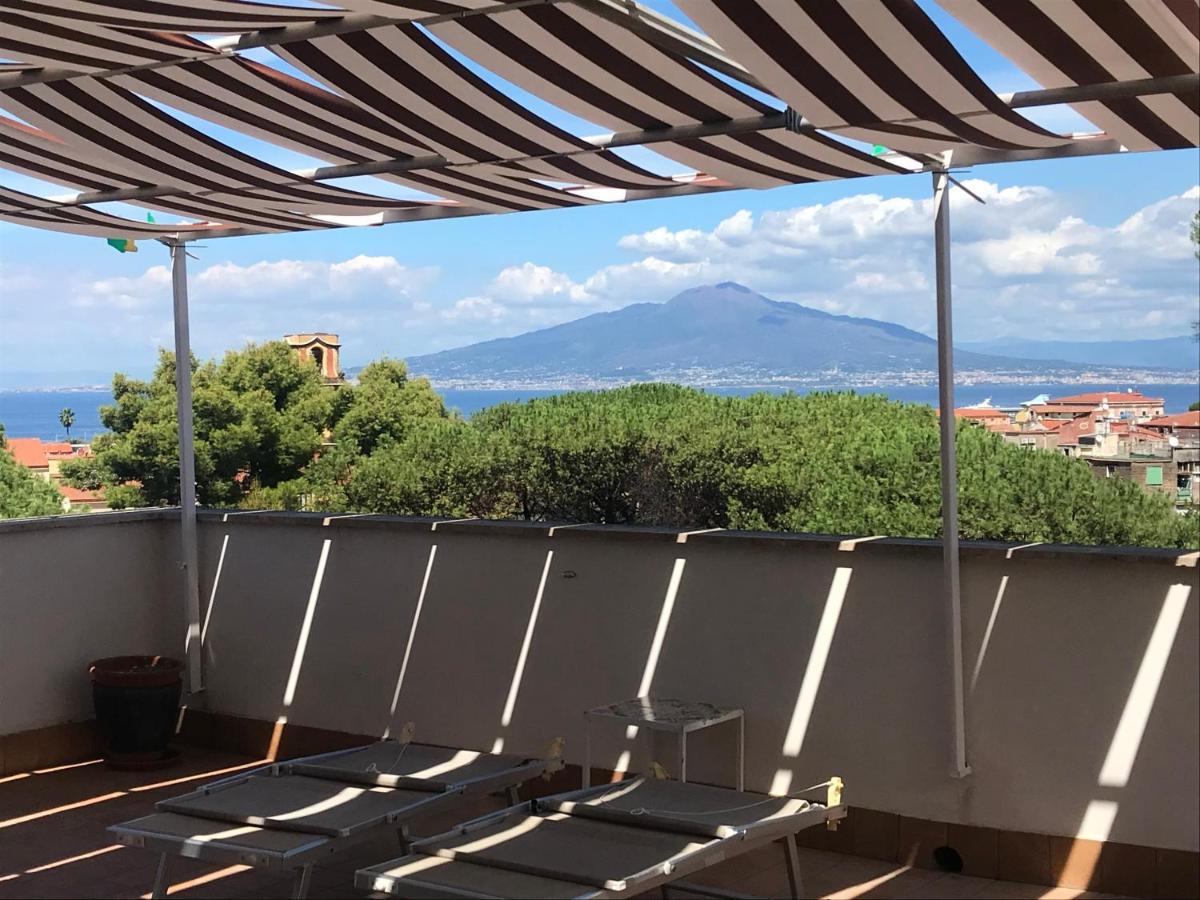 Casa Bice Amazing View Of Vesuvius Apartman Sorrento Kültér fotó