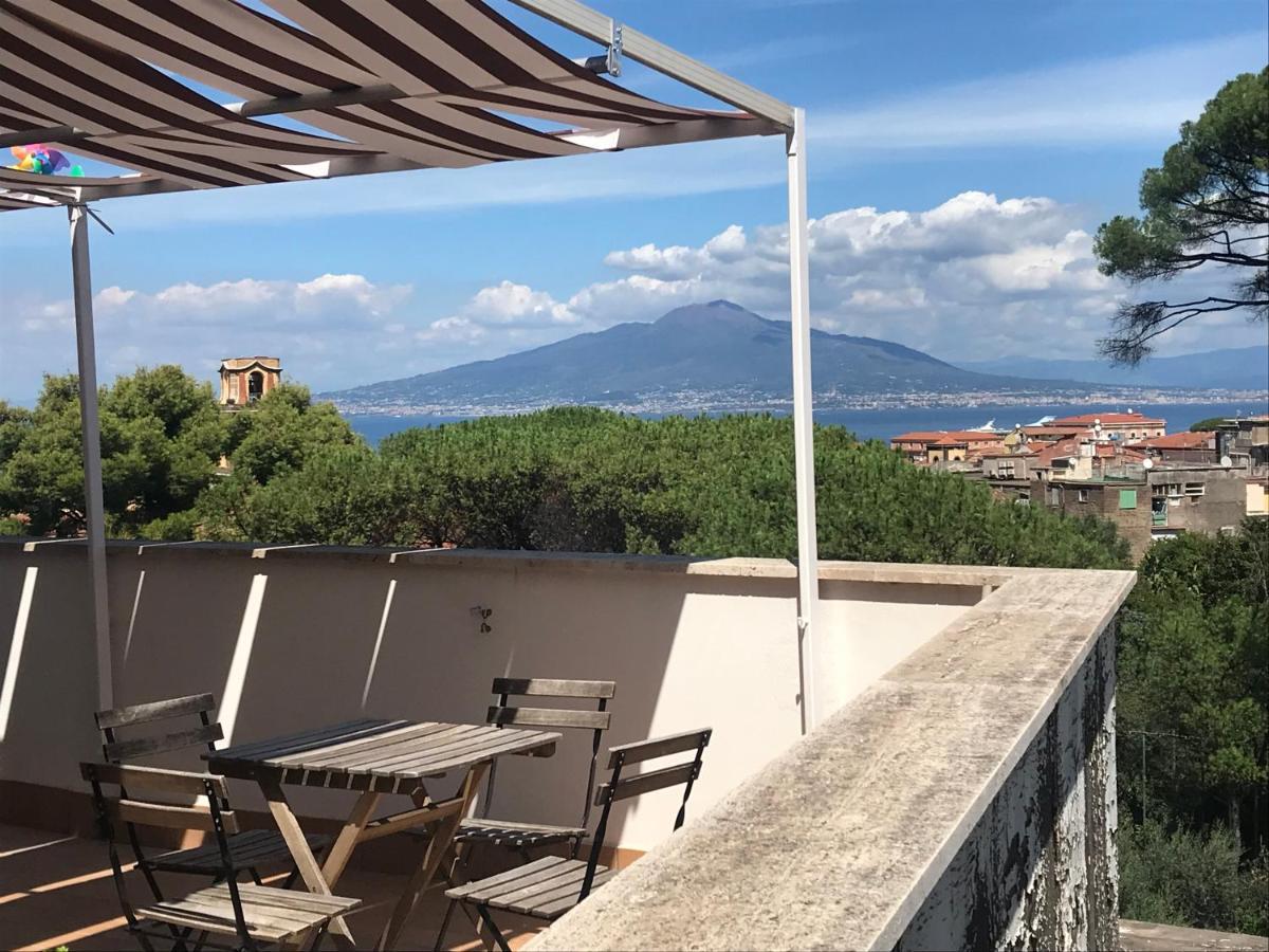Casa Bice Amazing View Of Vesuvius Apartman Sorrento Kültér fotó