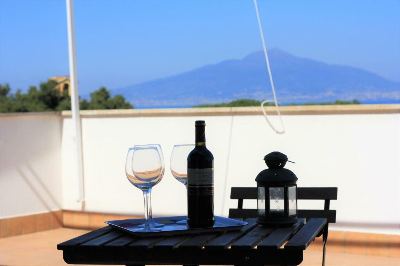 Casa Bice Amazing View Of Vesuvius Apartman Sorrento Kültér fotó